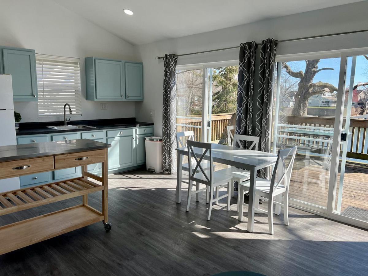 Bluebird Bay Resort Монтичело Екстериор снимка