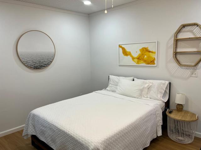 Bluebird Bay Resort Монтичело Екстериор снимка