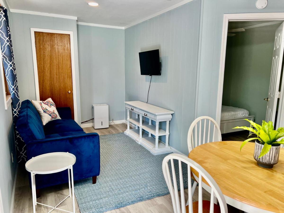 Bluebird Bay Resort Монтичело Екстериор снимка